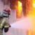 نجات ۱۰۰ نفر از آتش‌سوزی یک هتل در مشهد/ جزئیات