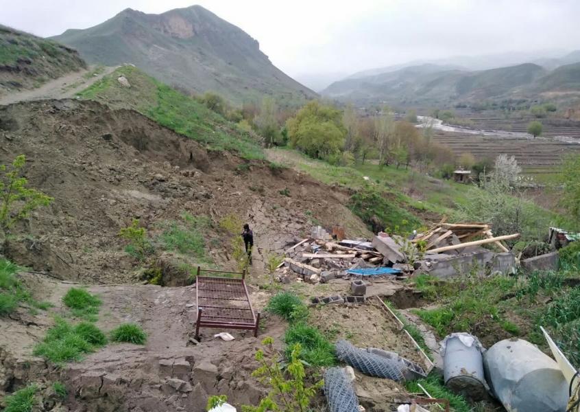 رانش زمین همچنان منازل روستایی کلات را تهدید می‌کند