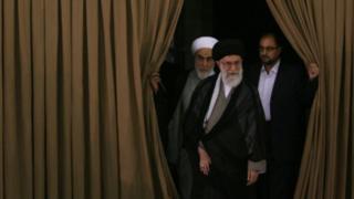 افزایش اهمیت 'دفتر رهبری' با افزایش سن آیت‌الله خامنه‌ای