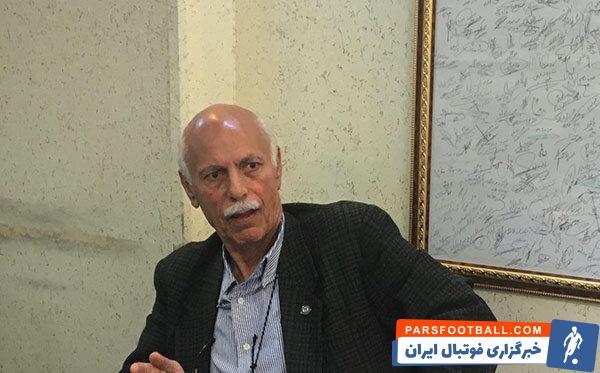 ۱۵:۴۵ عضو سابق هیئت مدیره استقلال: چرا باید کسی ۳۰۰ میلیارد برای خرید استقلال و پرسپولیس هزینه کند؟