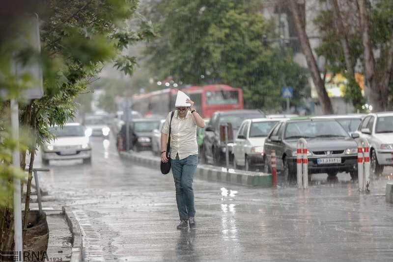 بارش پراکنده باران در نیمه شمالی تهران پیش‌بینی می‌شود