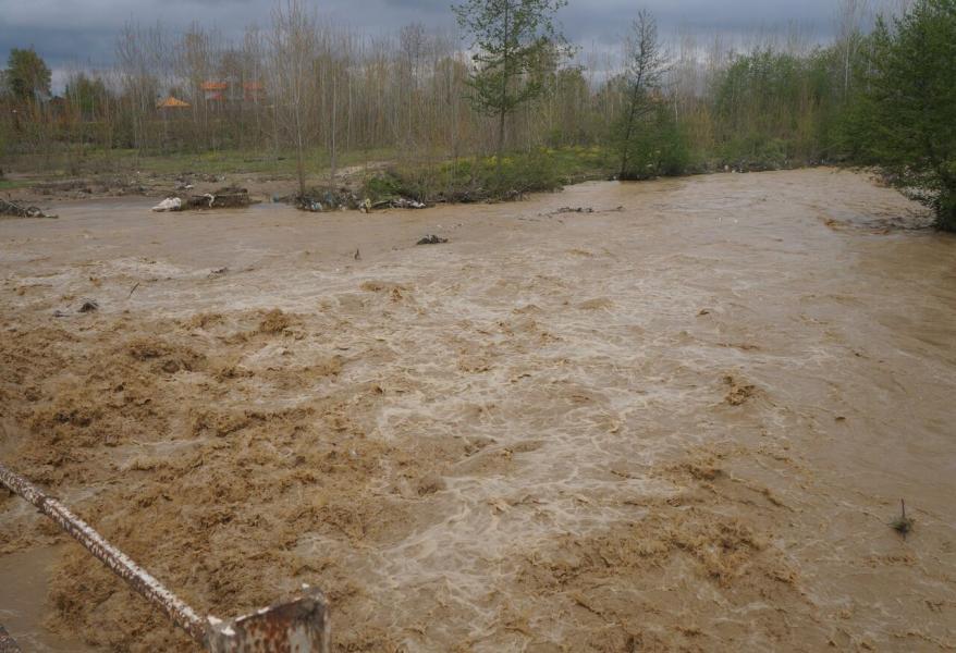 سیل در منطقه نمارستاق آمل یک کشته برجا گذاشت