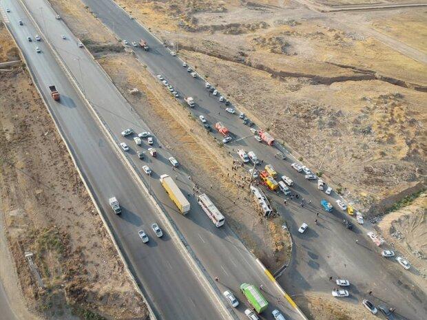 ۲ کشته و ۲۵ مصدوم در حادثه واژگونی اتوبوس