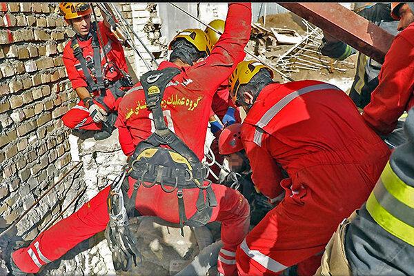 سقوط کارگر جوان به چاه در بلوار سجاد مشهد