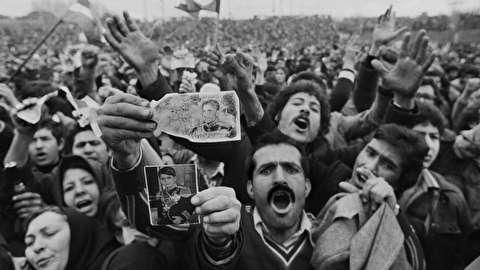 انقلاب ایران از دید آمریکا / حاخام‌های صهیونیست روی تانک‌ها در جنگ ۳۳ روزه / حراج اموال همسر دوم محمدرضا شاه / چگونه شکل قلب سمبل عشق شد؟