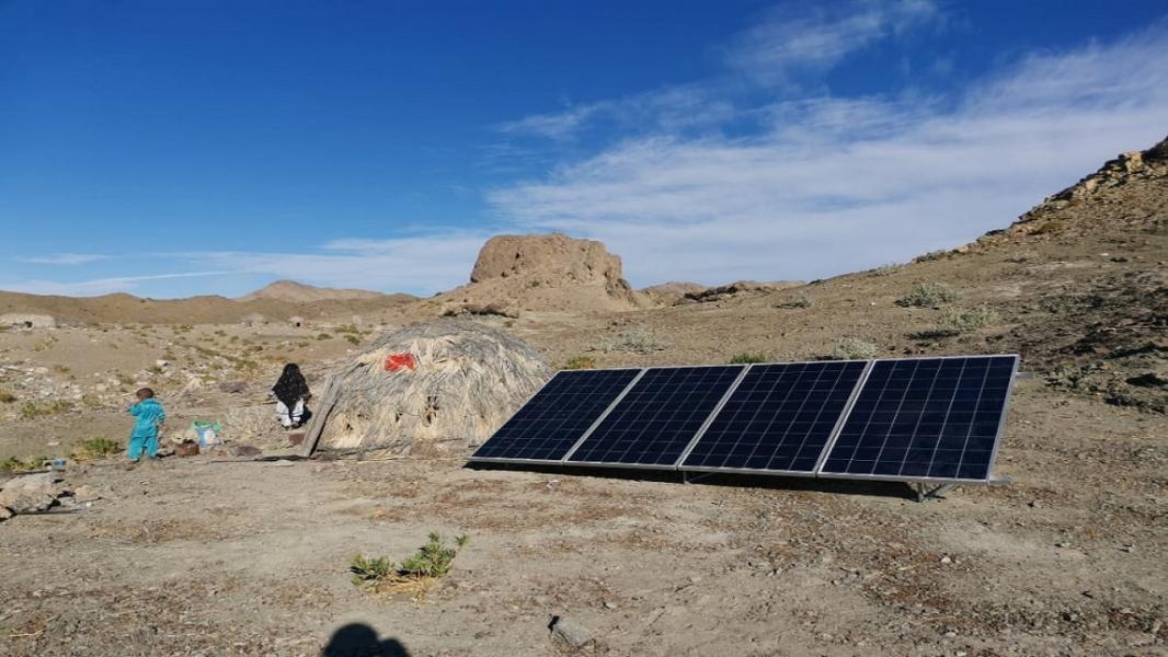 روستای بارگدن نیکشهر با استفاده از انرژی خورشیدی از نعمت برق بهره‌مند شد