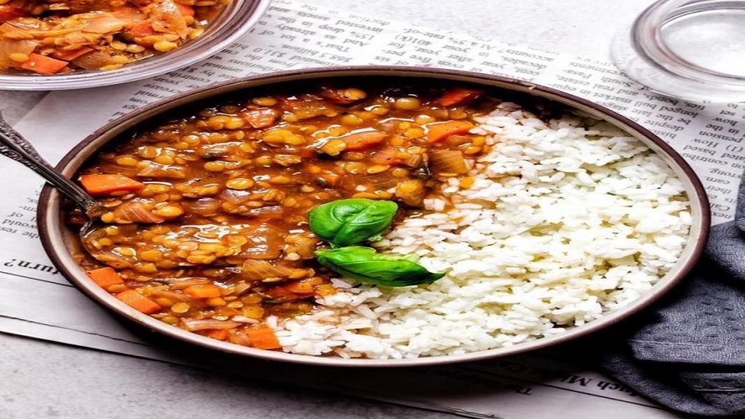 طرز تهیه خورش عدس بسیار مقوی و خوشمزه؛ به سبک طالقان و گیلان