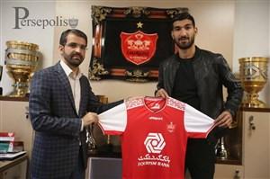 شهریار قرمزپوش شد؛ / رونمایی از مغانلو با پیراهن پرسپولیس(عکس)