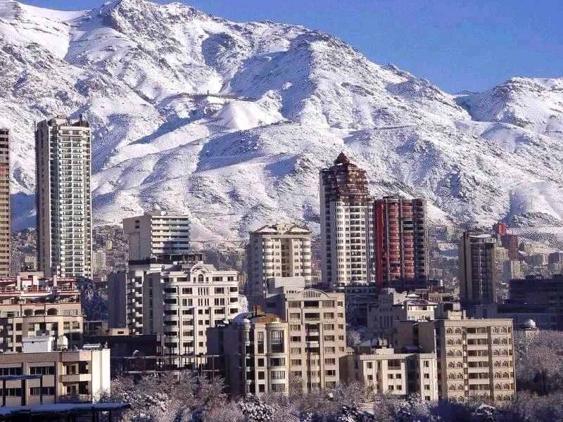 جلوه‌نمایی برج‌های لوکس و رنگارنگ در پایتخت/ صحبت مسئولان را باور کنیم یا آمار ساخت‌وسازها را؟