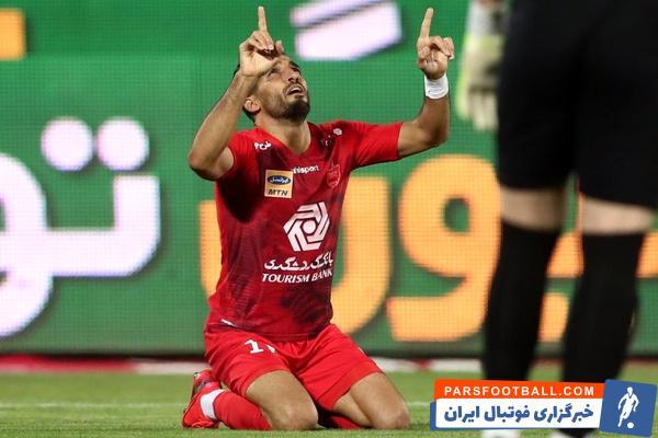 ۱۸:۴۵ لطف بزرگ ستاره پرسپولیس به هواداران ؛ بازیکنی که پرسپولیس را به منصوریان ترجیح داد