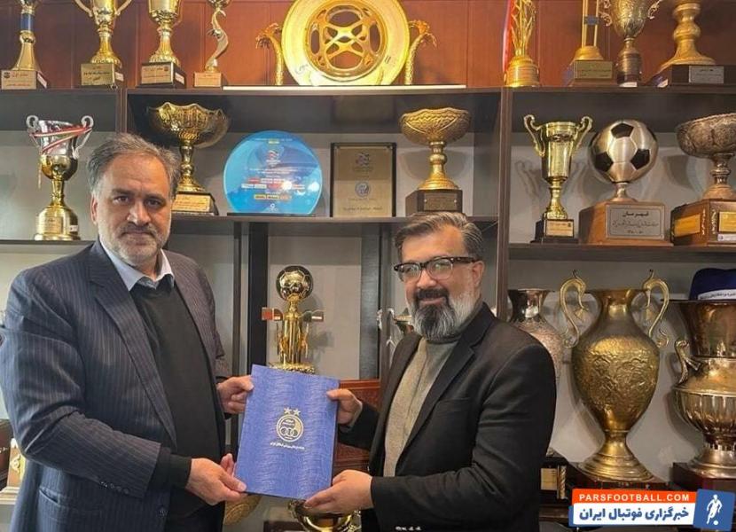 عکس محمد حسین مولایی دست بردار پرسپولیس نیست ؛ استوری توهین‌آمیز معاون استقلال