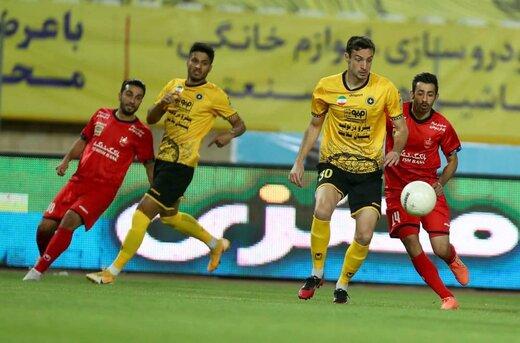 حبس دو ساعته پرسپولیسی‌ها در رختکن