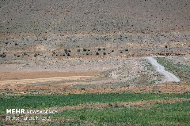 طرح آبخیزداری در روستای نیسیان اردستان کلنگ زنی شد