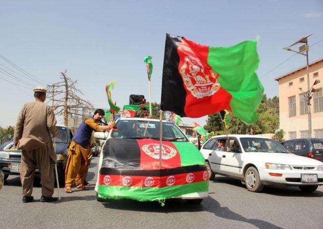 روز ملی پرچم در افغانستان؛ صد سال تغییر در پرچم