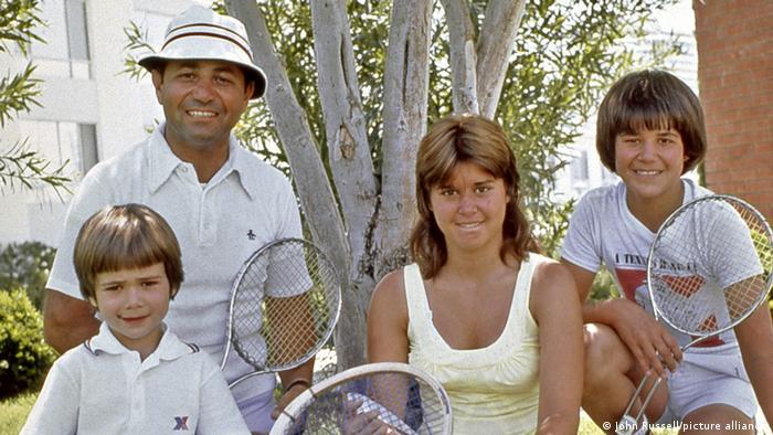 درگذشت مایک آغاسی؛ بوکسوری که نامش به اسطوره تنیس پیوند خورد