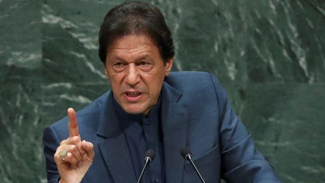 عمران خان چرا و چگونه از نخست‌وزیری پاکستان سقوط کرد؟