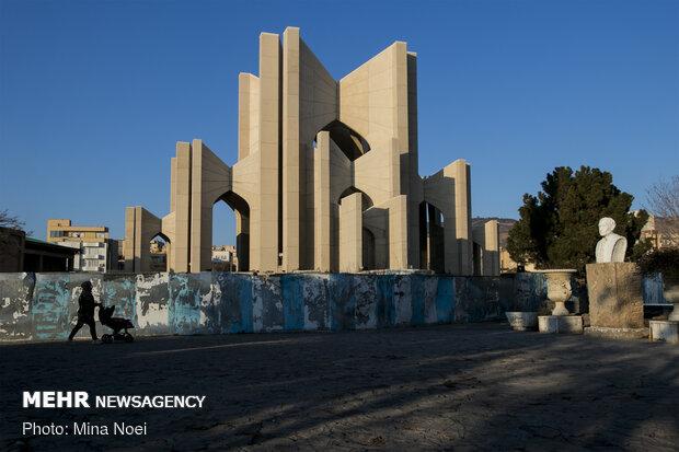 نمادتبریزدرانتظاررئیس جمهور/احیای مقبرةالشعرا مطالبه اهالی فرهنگ