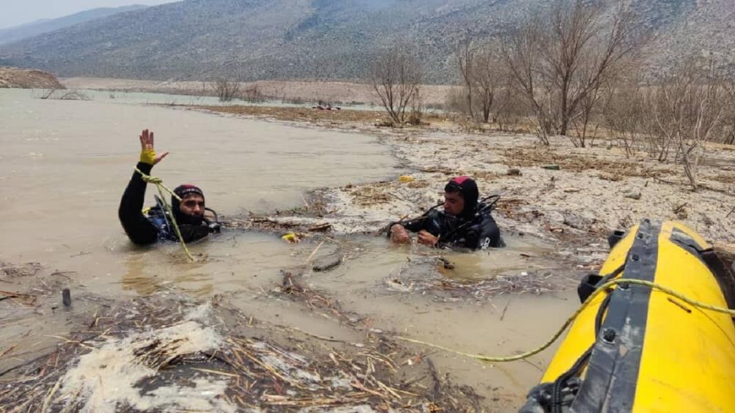 مردم استهبان به دلیل هوای آفتابی انتظار سیل نداشتند