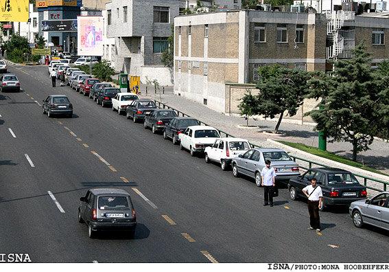 صف‌های طولانی پمپ بنزین و نان امان مردم سیستان و بلوچستان بریده است