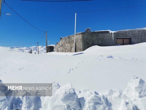 خسارت برف به ۳۰۰ واحد مسکونی فرسوده روستایی در اصفهان