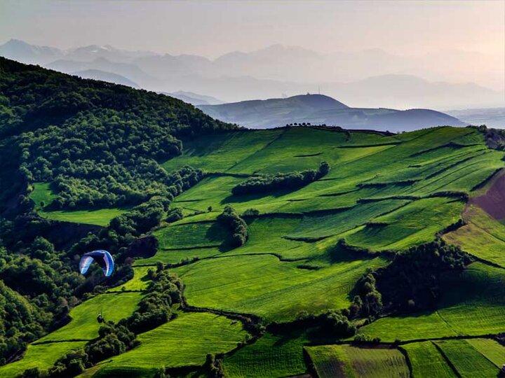 رخ نمایی بهار در نگین سبز گلستان/جادوی آبشارهای بدیع افسون می کند