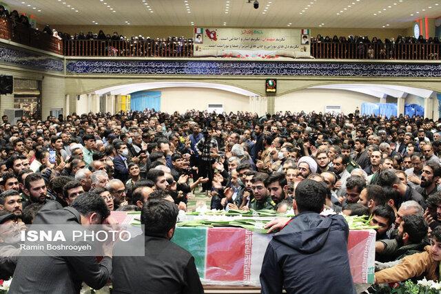 استقبال بی نظیر گرگانی‌ها از پیکر "شهیدمهقانی"/ فریاد "مرگ بر اسرائیل" در حسینیه ثارالله(ع)