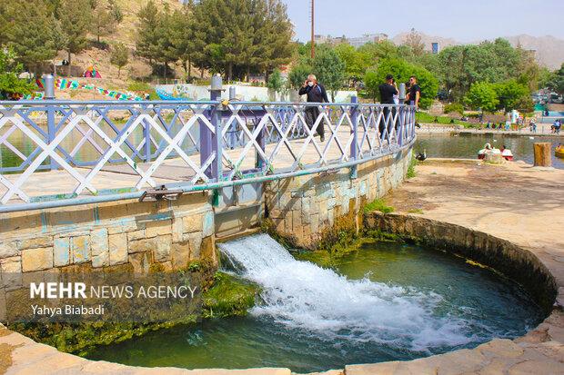 نمایی از وضعیت خروشان چشمه سراب روانسر