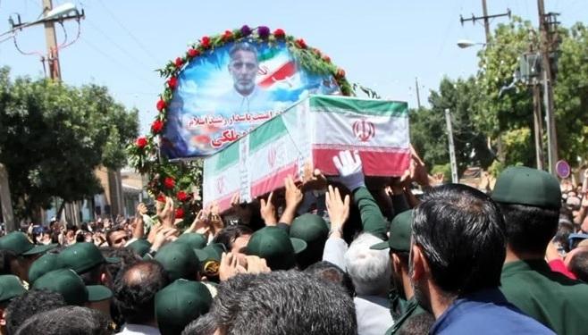 پیکر شهید مدافع امنیت «مهدی شاه‌ملکی» در کرمانشاه تشییع شد