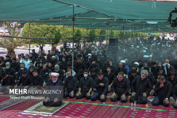 برکت نماز نه تنها معیشت را دربر می‌گیرد بلکه بر اخلاق هم موثر است