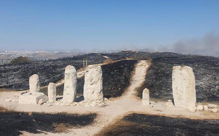 حریق گسترده در یک محوطه باستانی در سرزمین‌های اشغالی