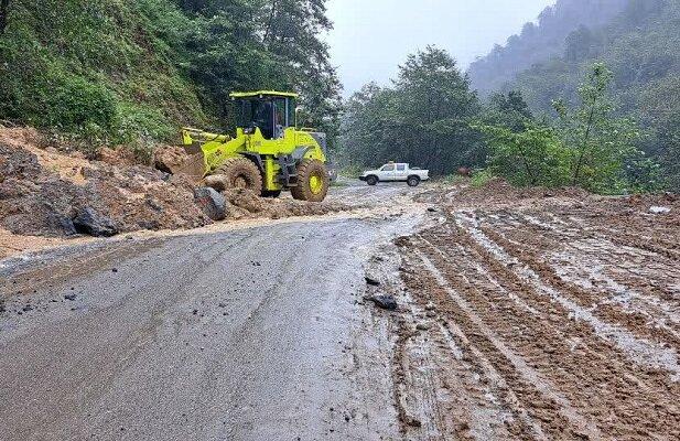 بازگشایی راه روستای لاسک در محور چوبر به امامزاده ابراهیم