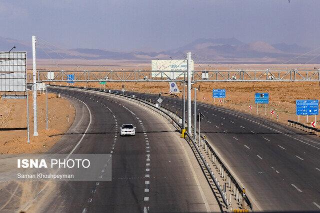 افزایش ایمنی جاده های جنوب سیستان و بلوچستان با نصب انواع تابلو و علائم