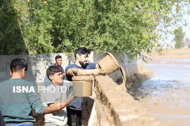 کمکرسانی دانشجویان جهادگر در سیل روستای «عباس‌آباد» گنبدکاووس