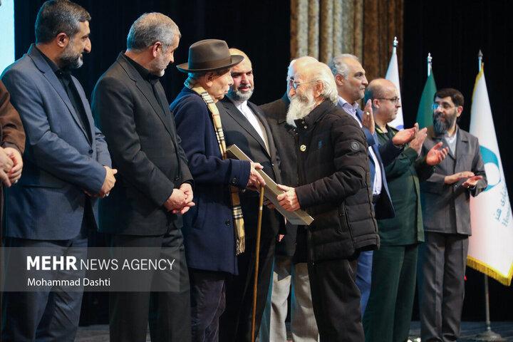 ۳۰ نامدار عرصه فرهنگ و هنر در اردبیل تجلیل شدند