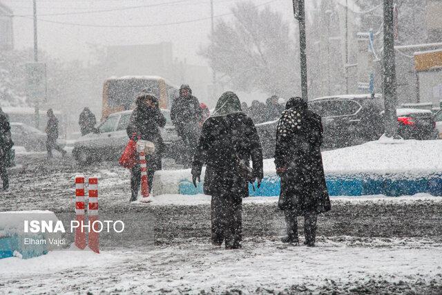 تاخیر در آغاز فعالیت مدارس شهرستان‌های کوهرنگ و اردل