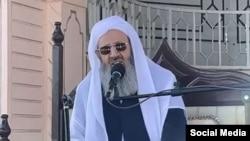 مولوی عبدالحمید: اختلاسگران همان افرادی هستند که ادعا کرده‌اند به اسلام «التزام» دارند