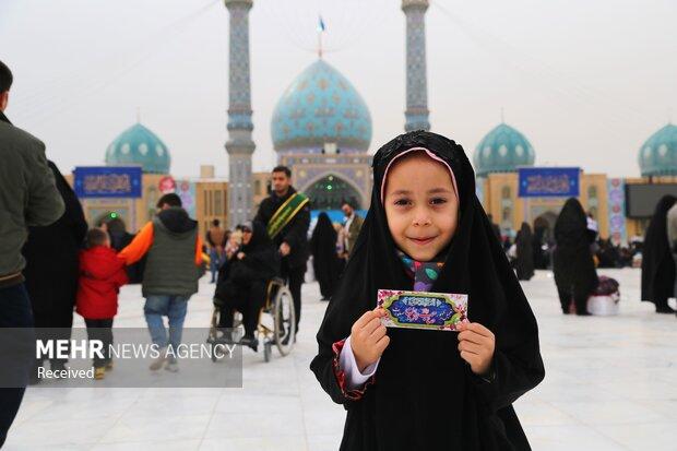 پیاده روی زائران نیمه شعبان در بلوار پیامبر اعظم قم