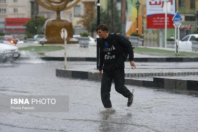 وزش باد شدید در جنوب کشور/ بارش باران در ۲۲ استان